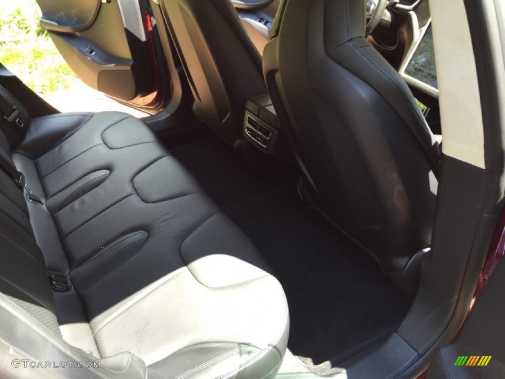 2012 Model S  - Signature Red / Black photo #5