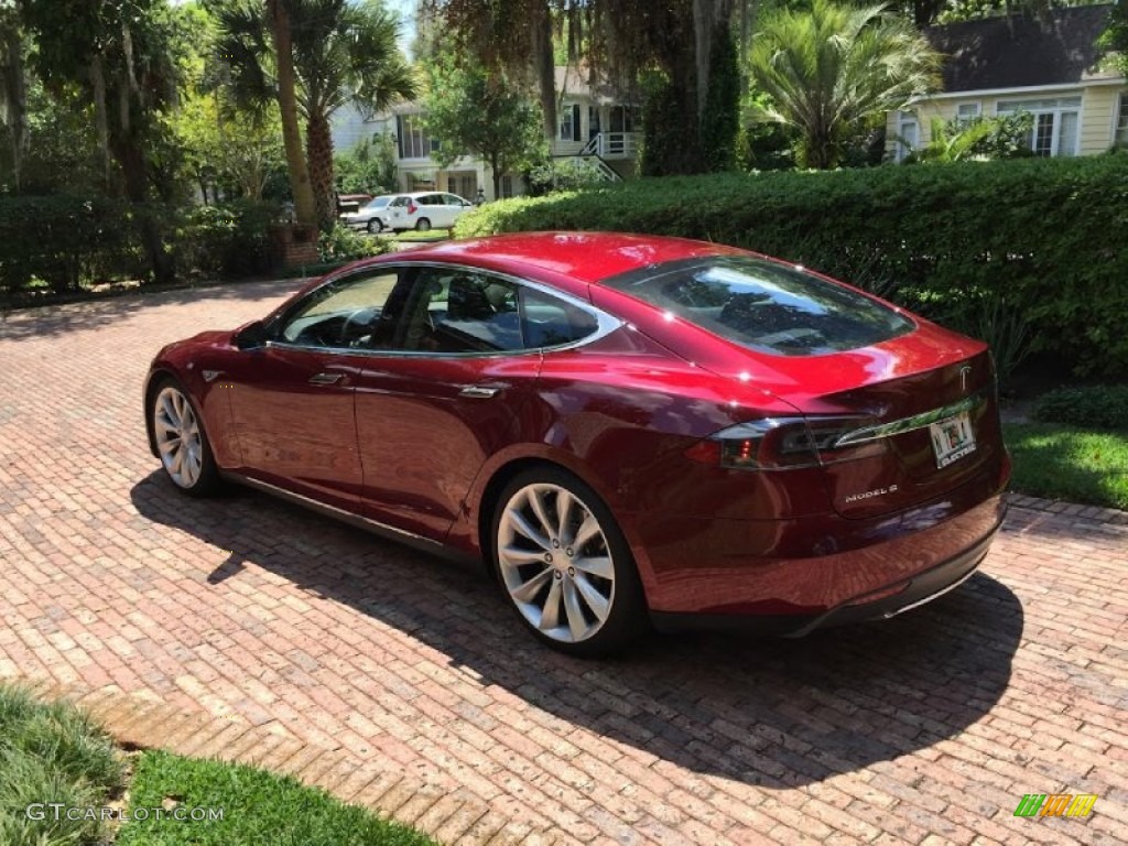 2012 Model S  - Signature Red / Black photo #10