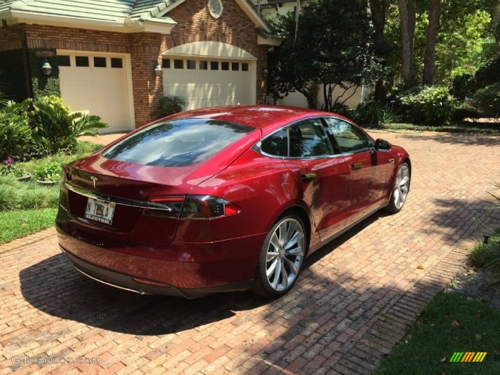 2012 Model S  - Signature Red / Black photo #12