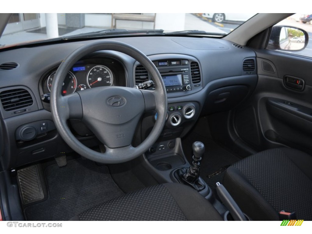 2010 Accent GS 3 Door - Tango Red / Gray photo #11