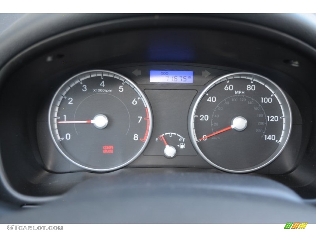 2010 Accent GS 3 Door - Tango Red / Gray photo #20