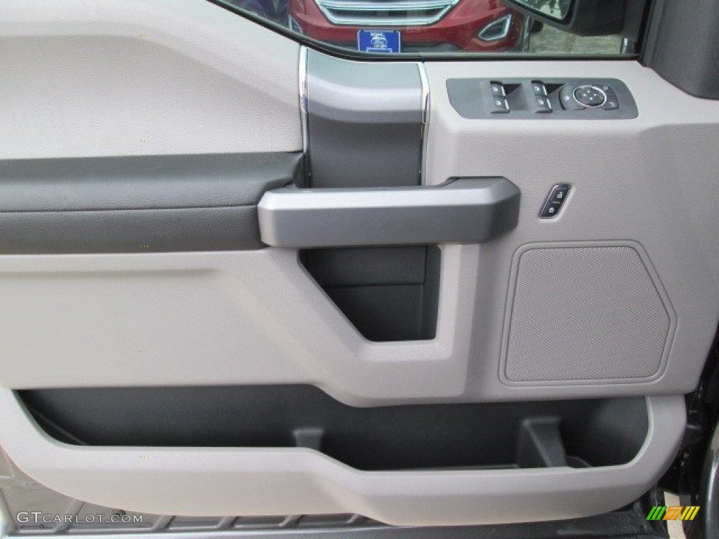 2015 F150 XLT SuperCrew - Magnetic Metallic / Medium Earth Gray photo #30