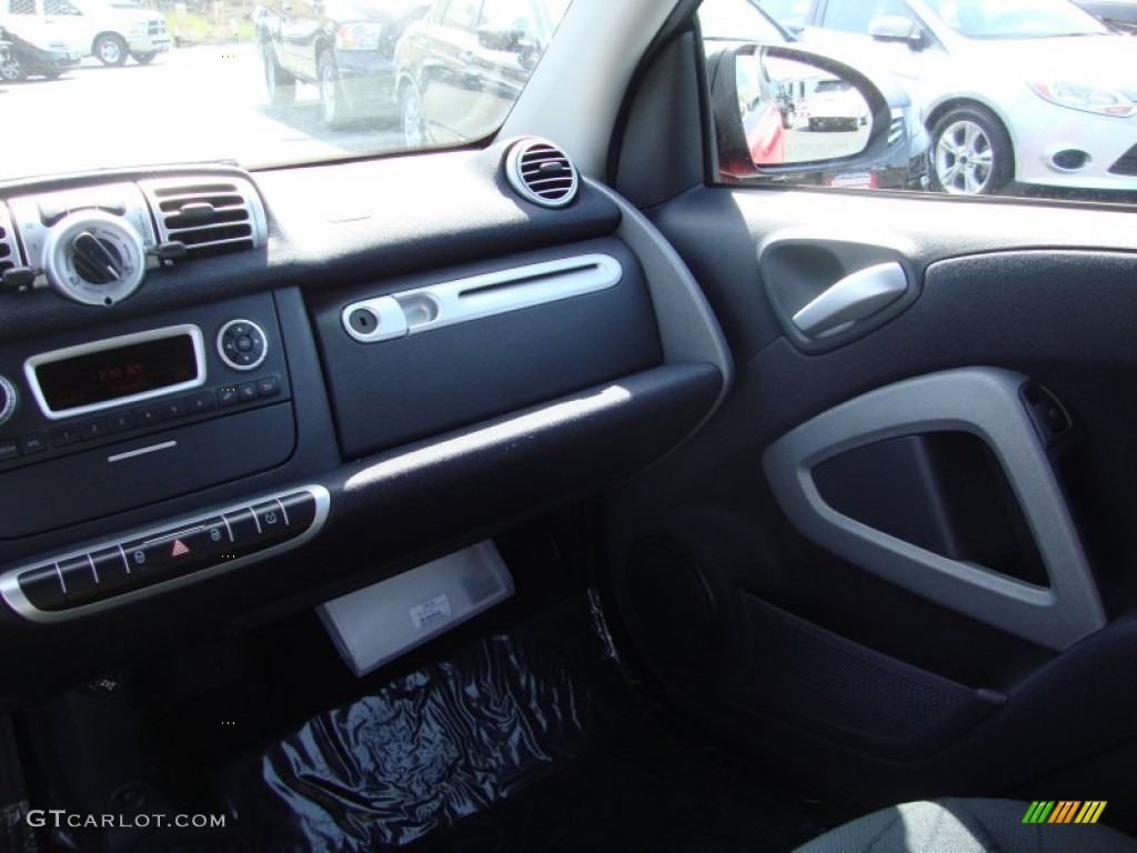 2012 fortwo passion coupe - Rally Red / Design Black photo #15