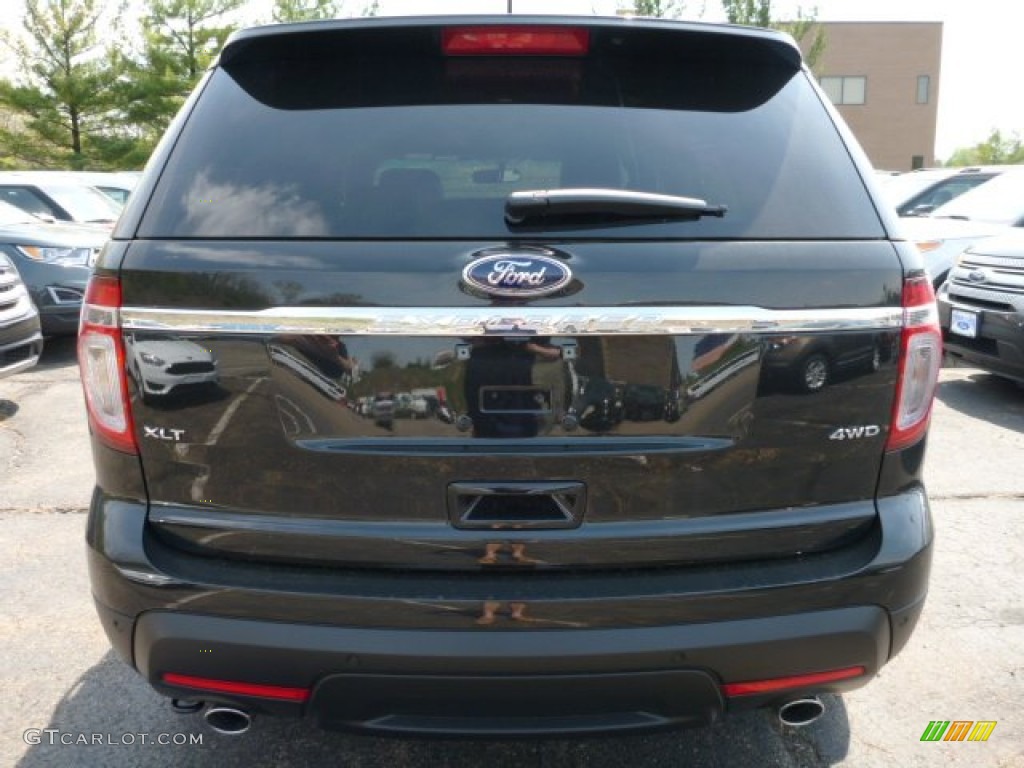 2015 Explorer XLT 4WD - Tuxedo Black / Charcoal Black photo #3