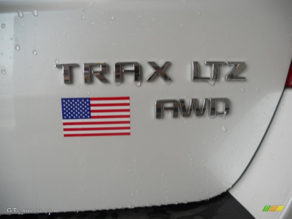 2015 Chevrolet Trax LTZ AWD Marks and Logos Photos