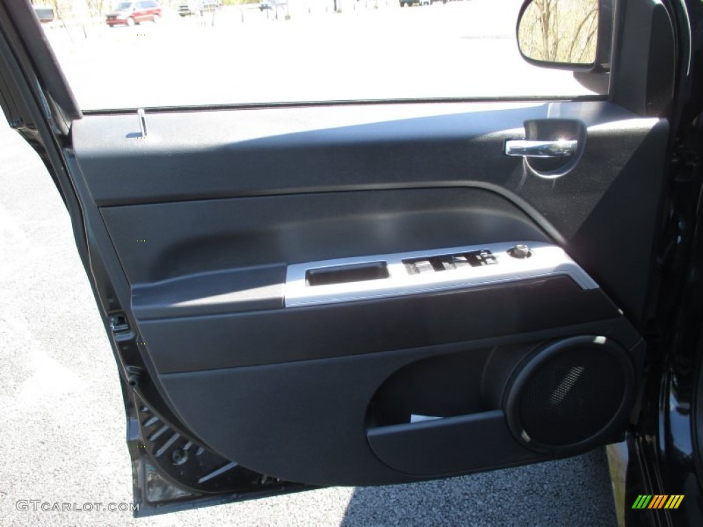 2008 Compass Sport 4x4 - Brilliant Black Crystal Pearl / Dark Slate Gray photo #18