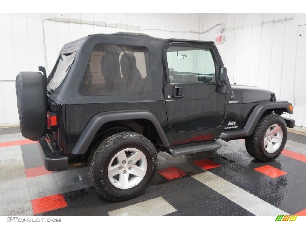 2004 Wrangler Sport 4x4 - Black / Dark Slate Gray photo #7