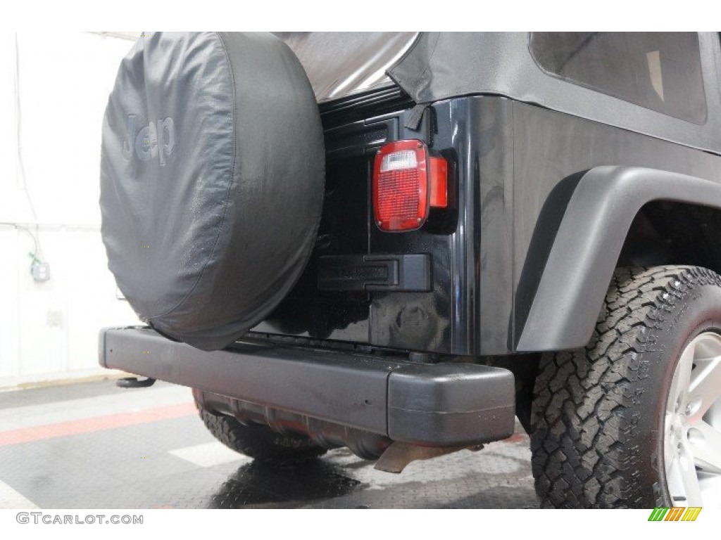 2004 Wrangler Sport 4x4 - Black / Dark Slate Gray photo #42
