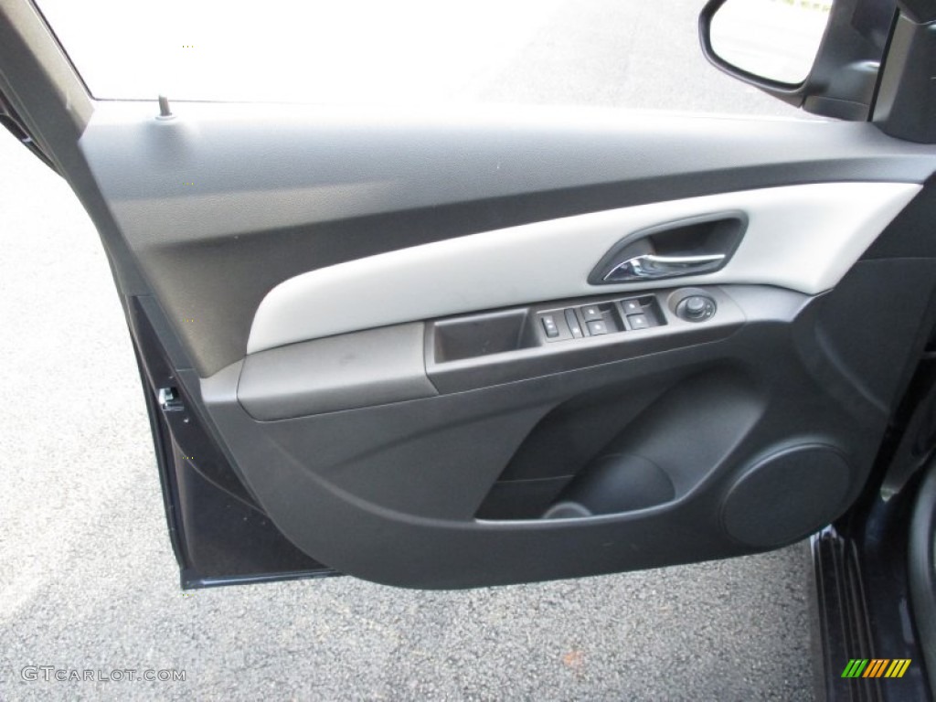 2015 Cruze LT - Blue Ray Metallic / Jet Black/Medium Titanium photo #11