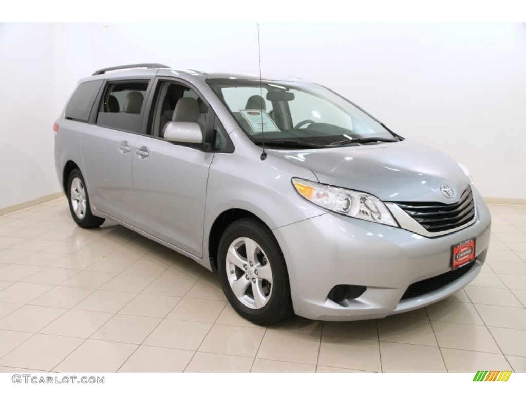 2014 Sienna LE - Silver Sky Metallic / Light Gray photo #1