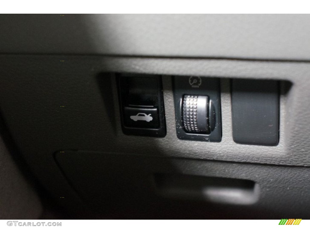 2006 Altima 3.5 SE - Polished Pewter Metallic / Frost photo #26