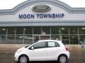 2009 Polar White Toyota Yaris 5 Door Liftback  photo #9