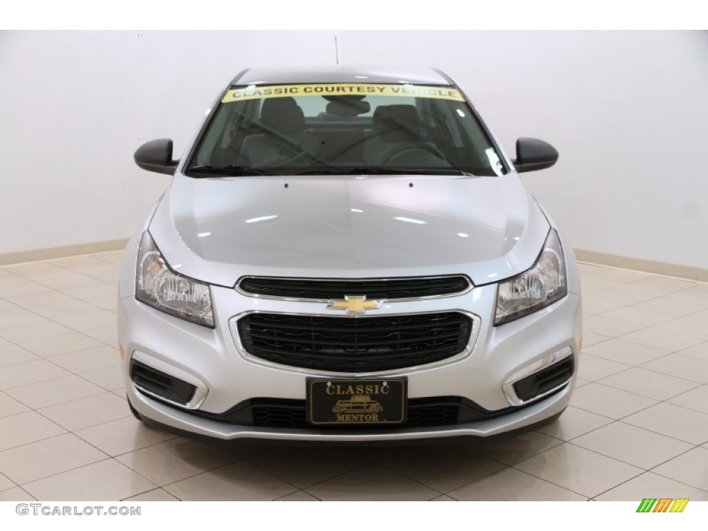 2015 Cruze LS - Silver Ice Metallic / Jet Black/Medium Titanium photo #2