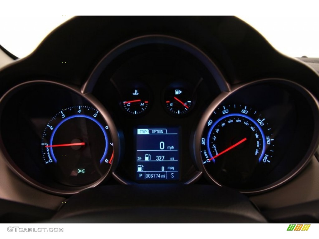2015 Cruze LS - Silver Ice Metallic / Jet Black/Medium Titanium photo #7