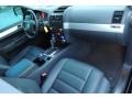 Black Uni - Touareg 2 VR6 Photo No. 11