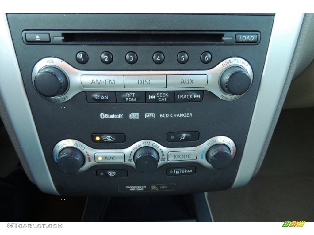 2010 Nissan Murano SL Controls Photo #103724474