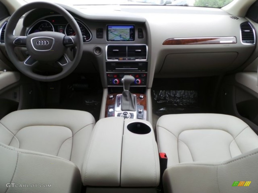 2015 Audi Q7 3.0 Premium Plus quattro Dashboard Photos