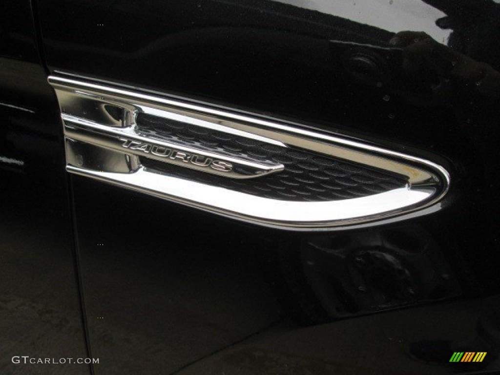 2015 Taurus SE - Tuxedo Black Metallic / Dune photo #4