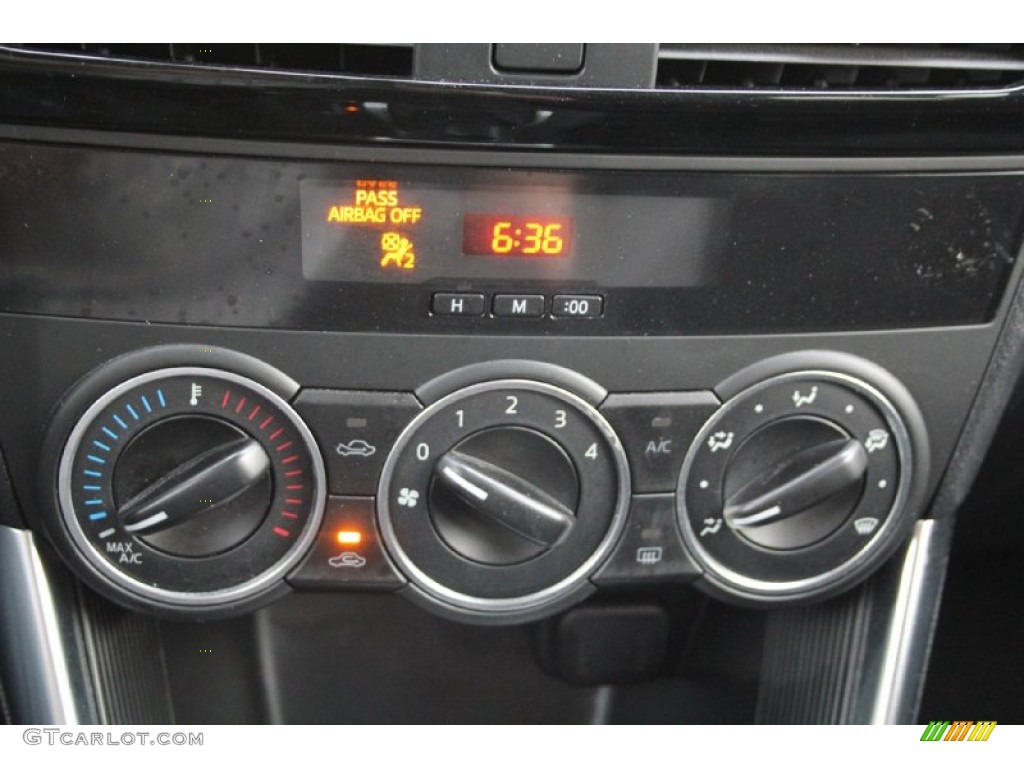 2010 Tiguan SE 4Motion - Alpine Grey Metallic / Charcoal photo #18