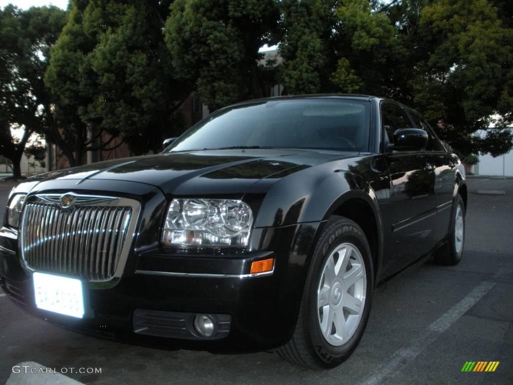 2005 300 Touring - Brilliant Black Crystal Pearl / Dark Slate Gray/Light Graystone photo #2