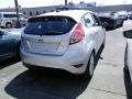 Ingot Silver - Fiesta SE Hatchback Photo No. 5