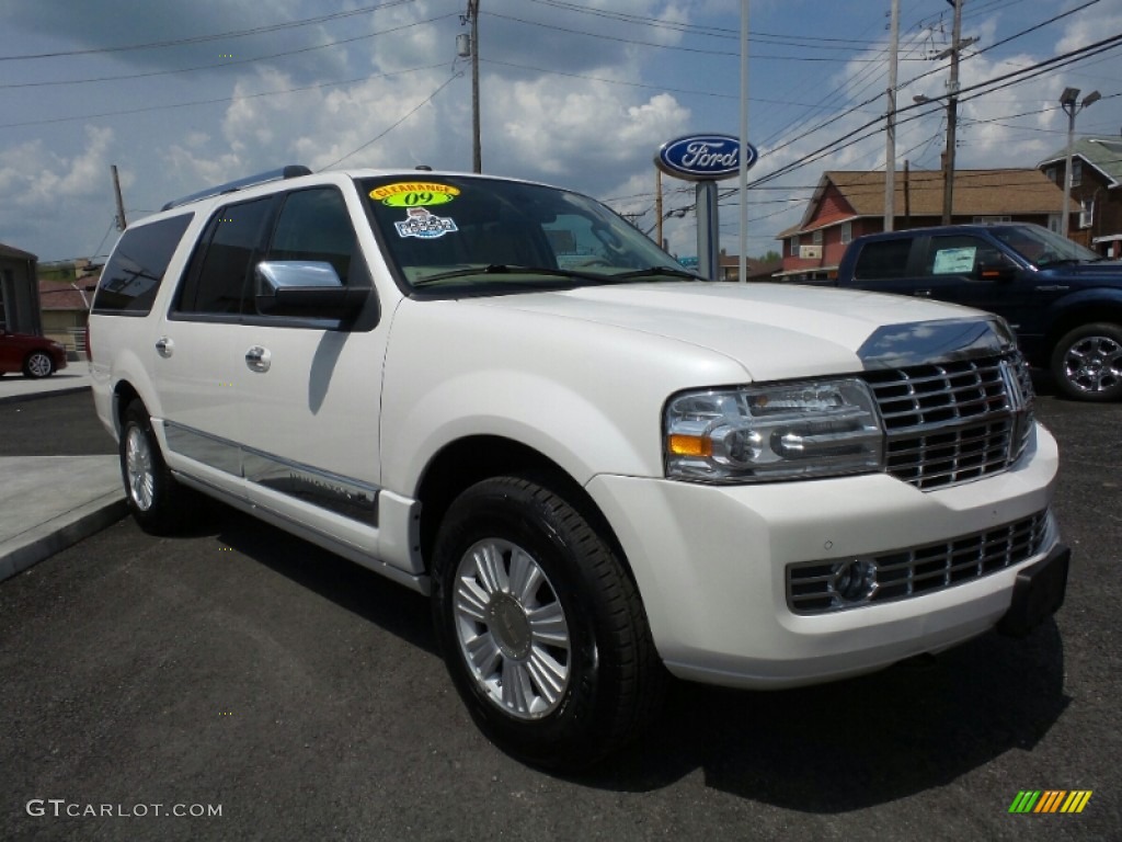 2009 Navigator L 4x4 - White Platinum Tri-Coat / Camel photo #9