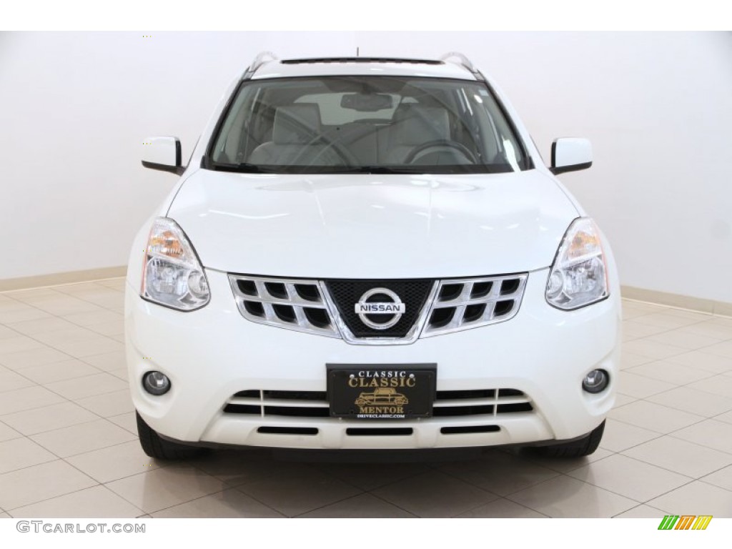 2011 Rogue SL AWD - Pearl White / Gray photo #2