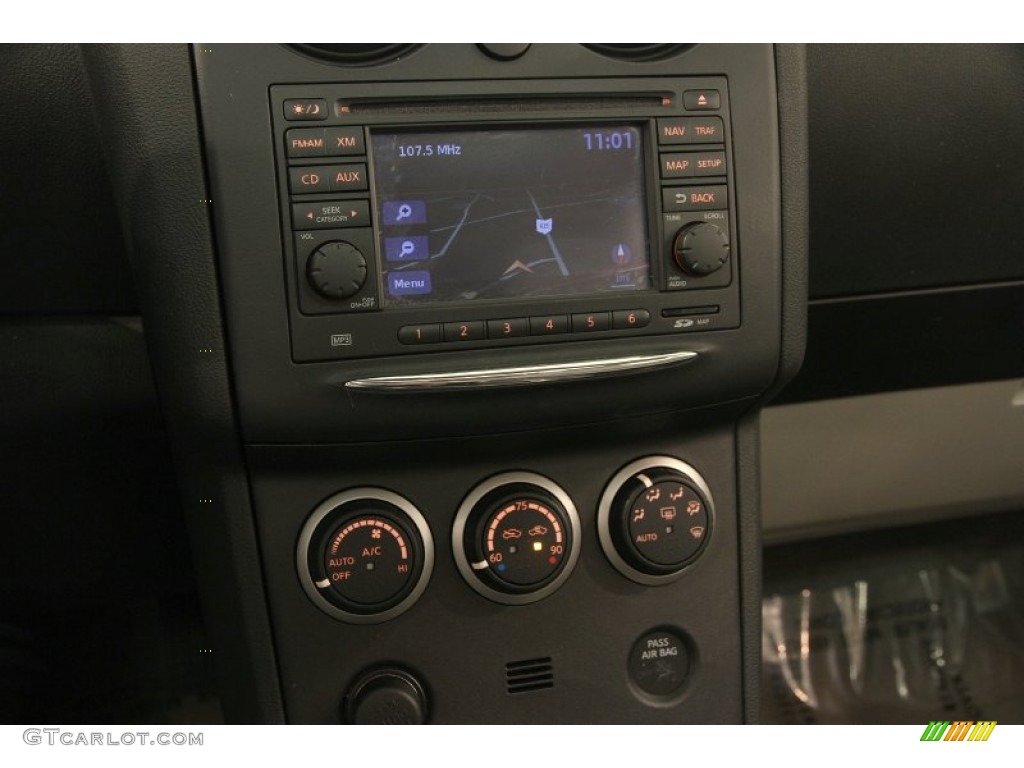 2011 Rogue SL AWD - Pearl White / Gray photo #8