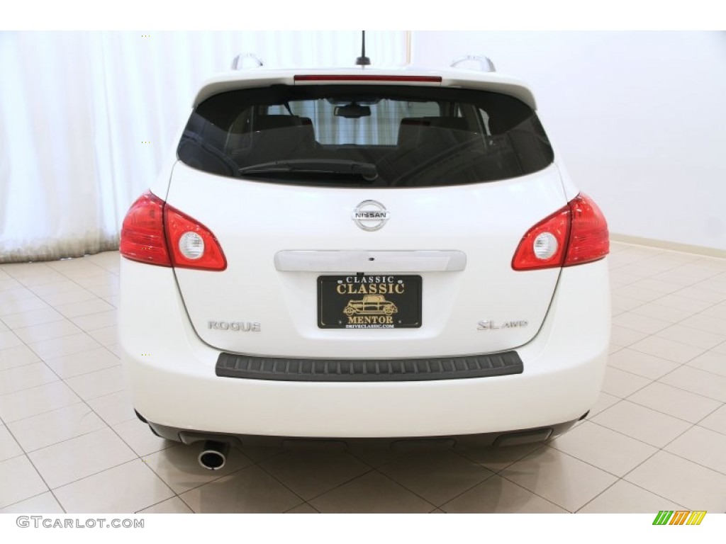 2011 Rogue SL AWD - Pearl White / Gray photo #15