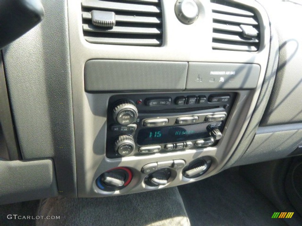 2006 Colorado LT Crew Cab - Victory Red / Very Dark Pewter photo #13