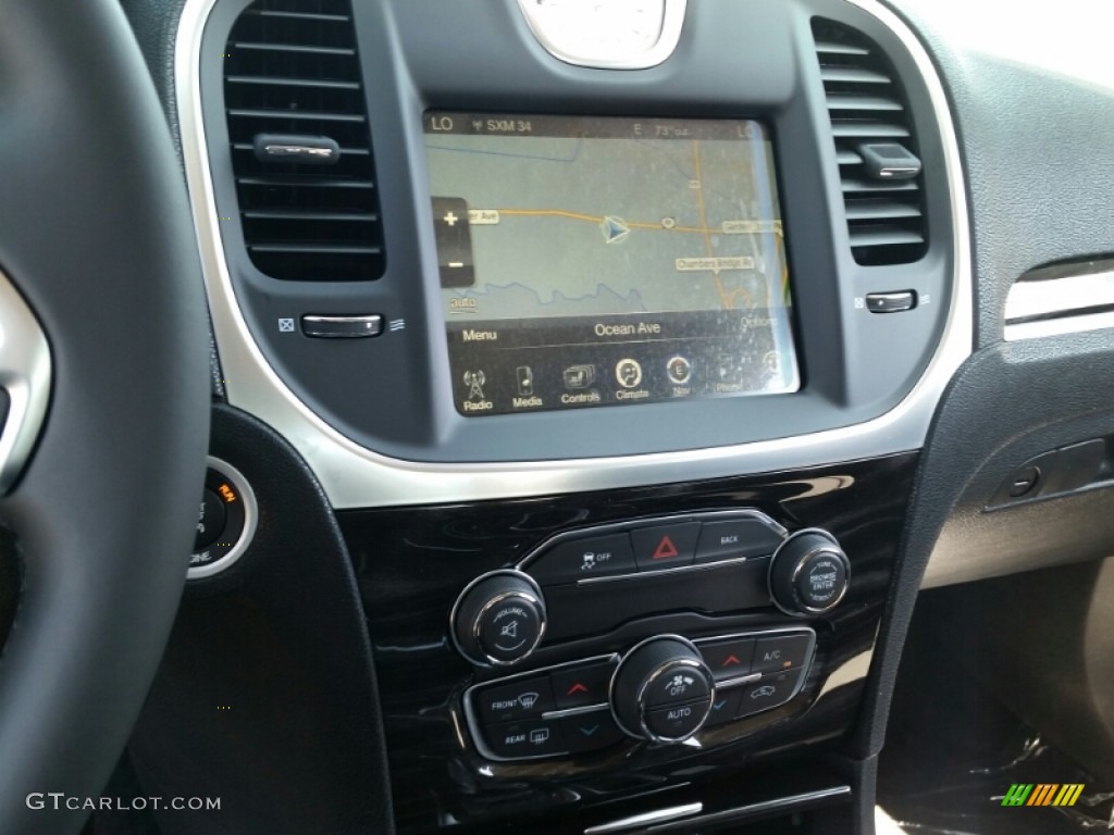 2015 300 Limited - Billett Silver Metallic / Black photo #10