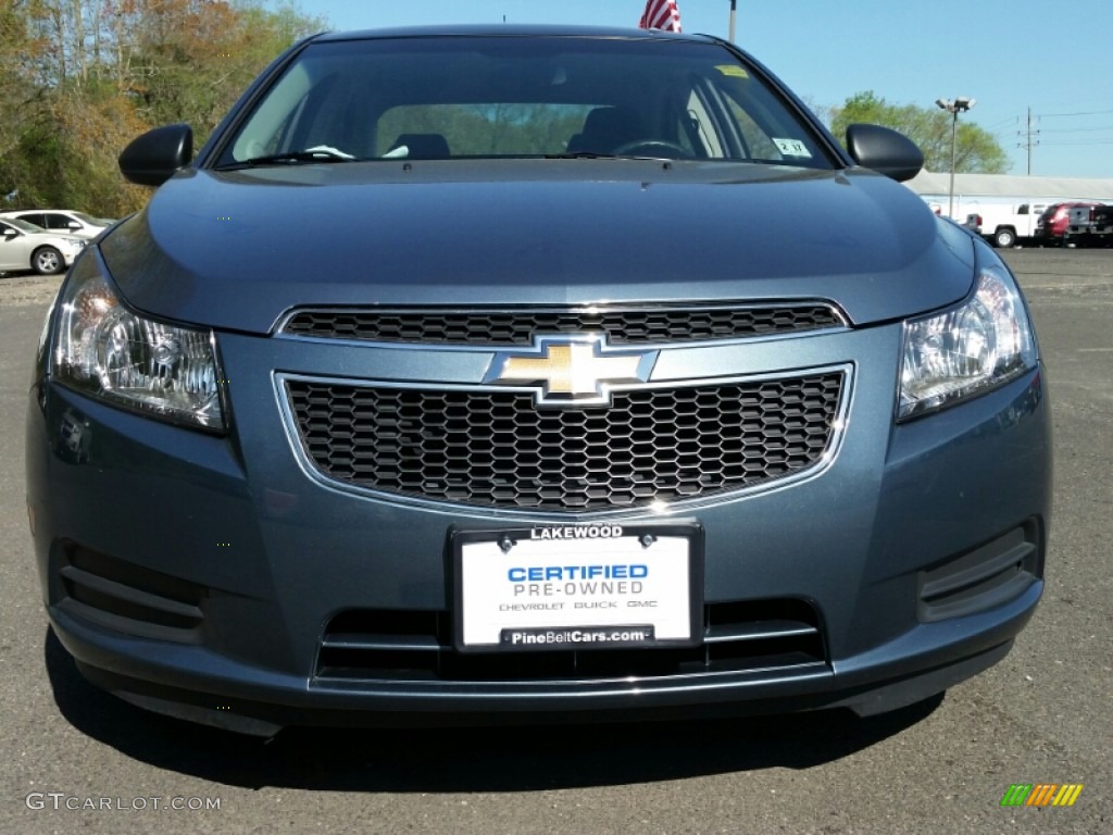 2012 Cruze LS - Blue Granite Metallic / Jet Black/Medium Titanium photo #2