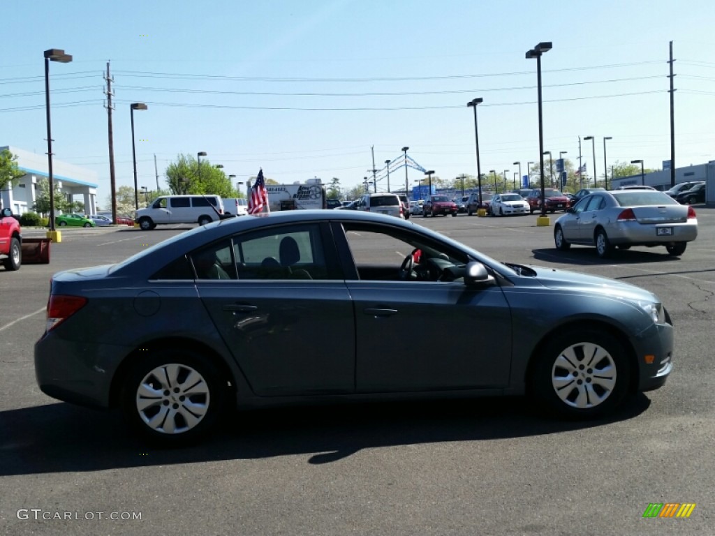 2012 Cruze LS - Blue Granite Metallic / Jet Black/Medium Titanium photo #5