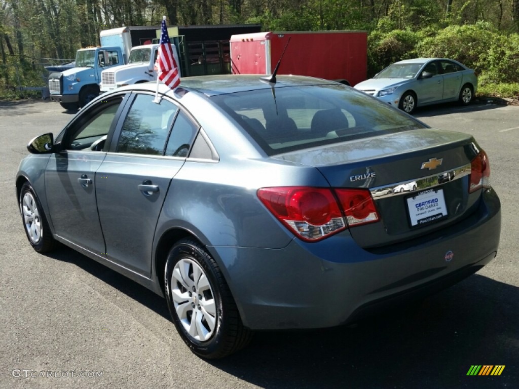 2012 Cruze LS - Blue Granite Metallic / Jet Black/Medium Titanium photo #9