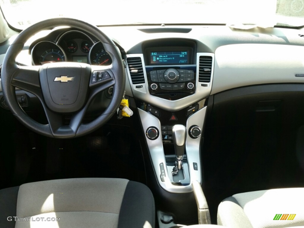 2012 Cruze LS - Blue Granite Metallic / Jet Black/Medium Titanium photo #12