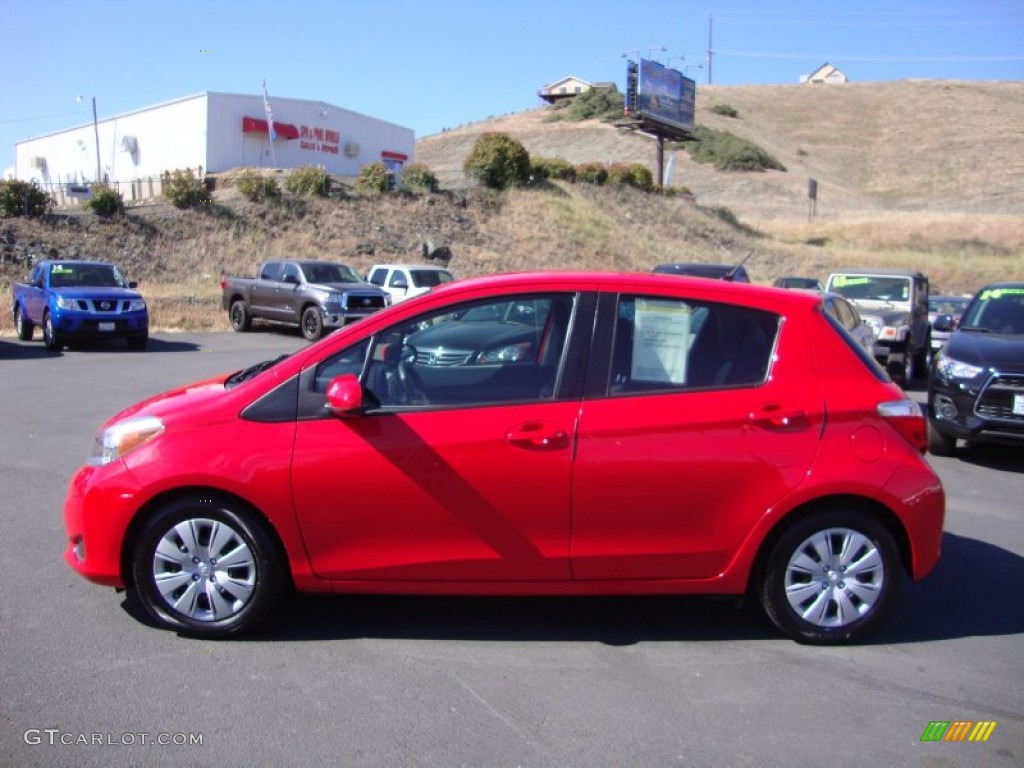 2013 Yaris L 5 Door - Absolutely Red / Ash photo #4