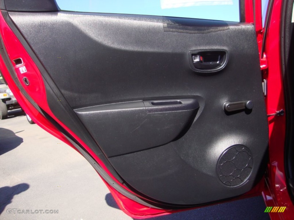 2013 Yaris L 5 Door - Absolutely Red / Ash photo #21
