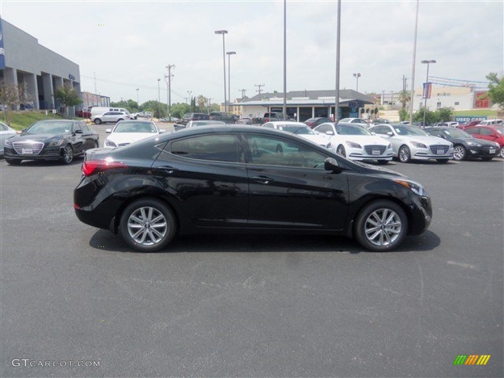 2016 Elantra SE - Phantom Black / Beige photo #9