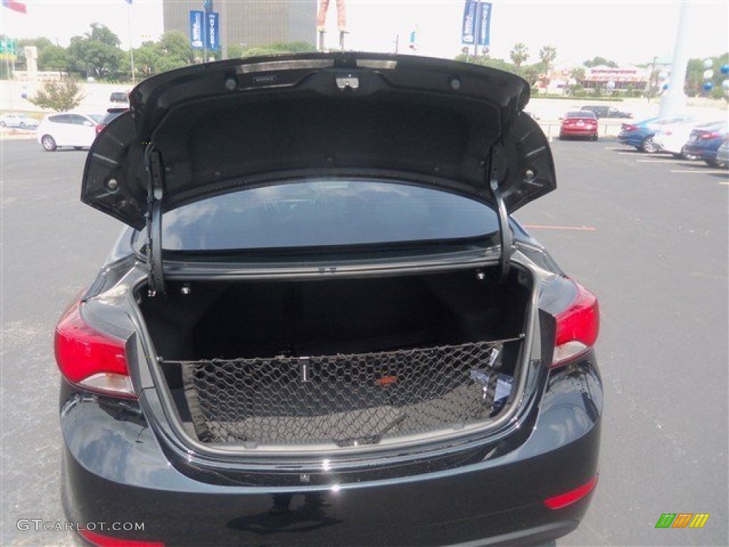 2016 Elantra SE - Phantom Black / Beige photo #10