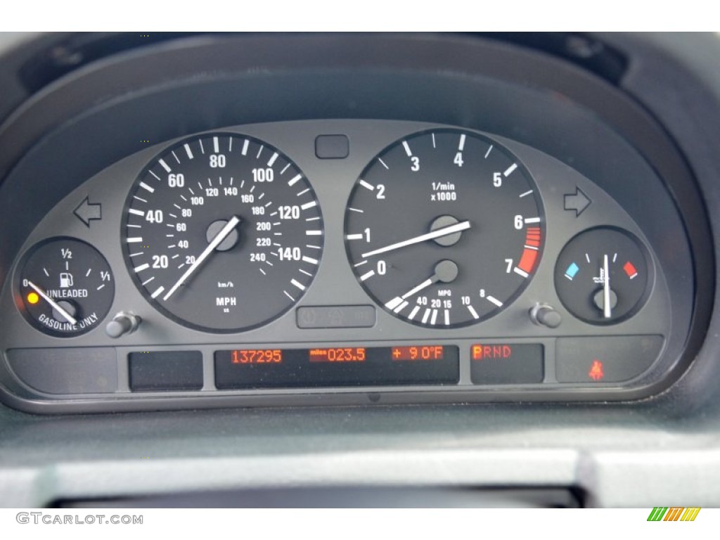 2005 BMW X5 4.4i Gauges Photos