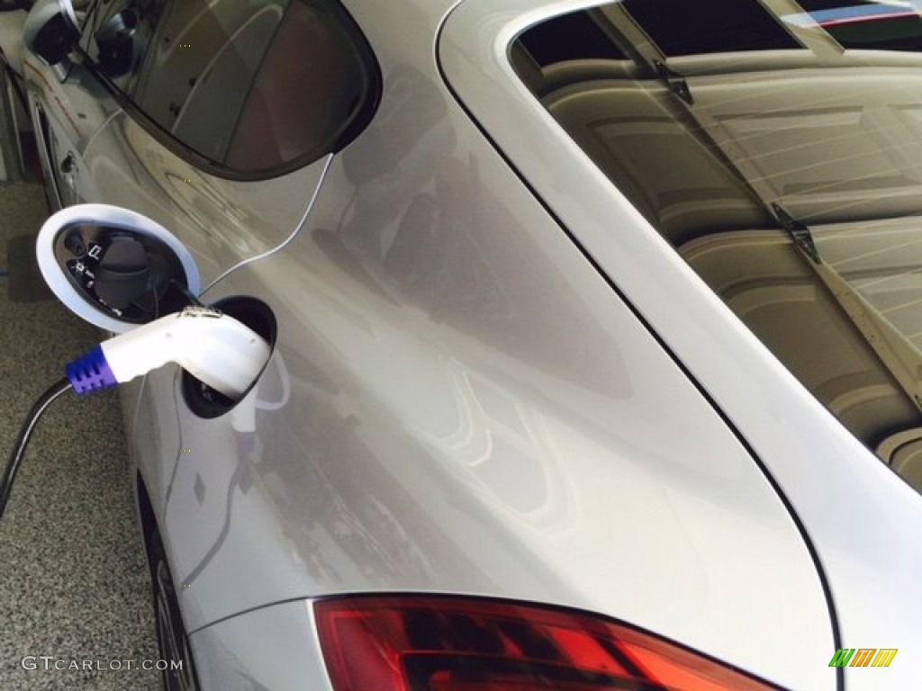 Rhodium Silver Metallic 2014 Porsche Panamera S E-Hybrid Exterior Photo #103785814