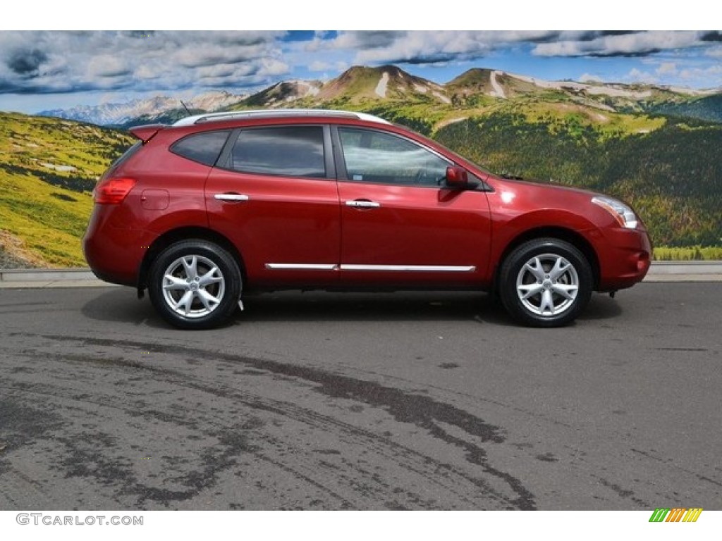 2011 Rogue SV AWD - Cayenne Red / Black photo #2