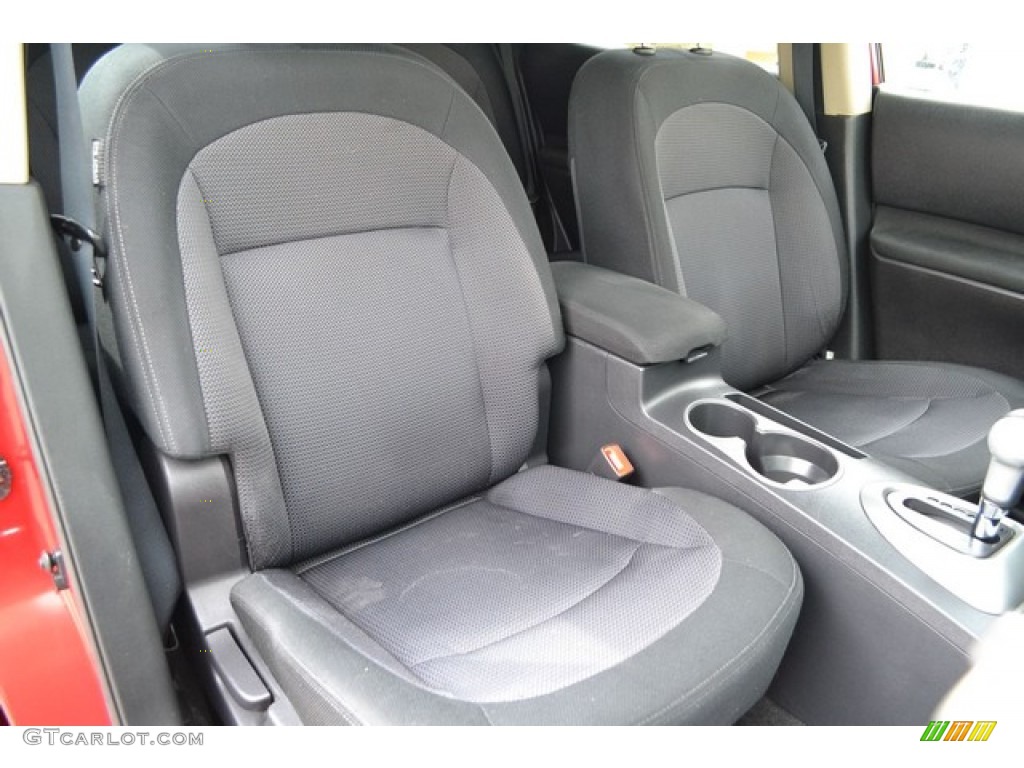 2011 Rogue SV AWD - Cayenne Red / Black photo #16