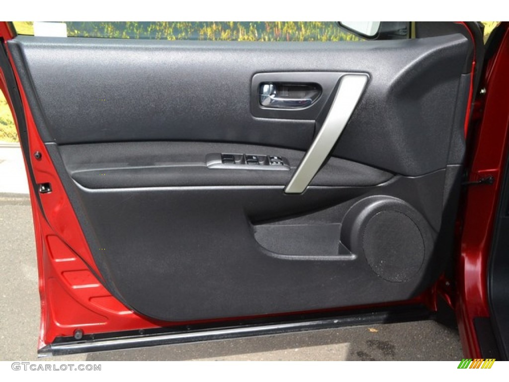 2011 Rogue SV AWD - Cayenne Red / Black photo #21