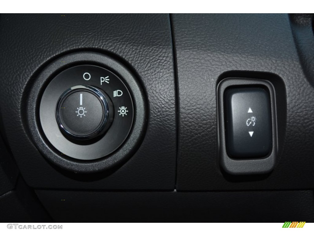 2015 Taurus SEL - Magnetic Metallic / Charcoal Black photo #22