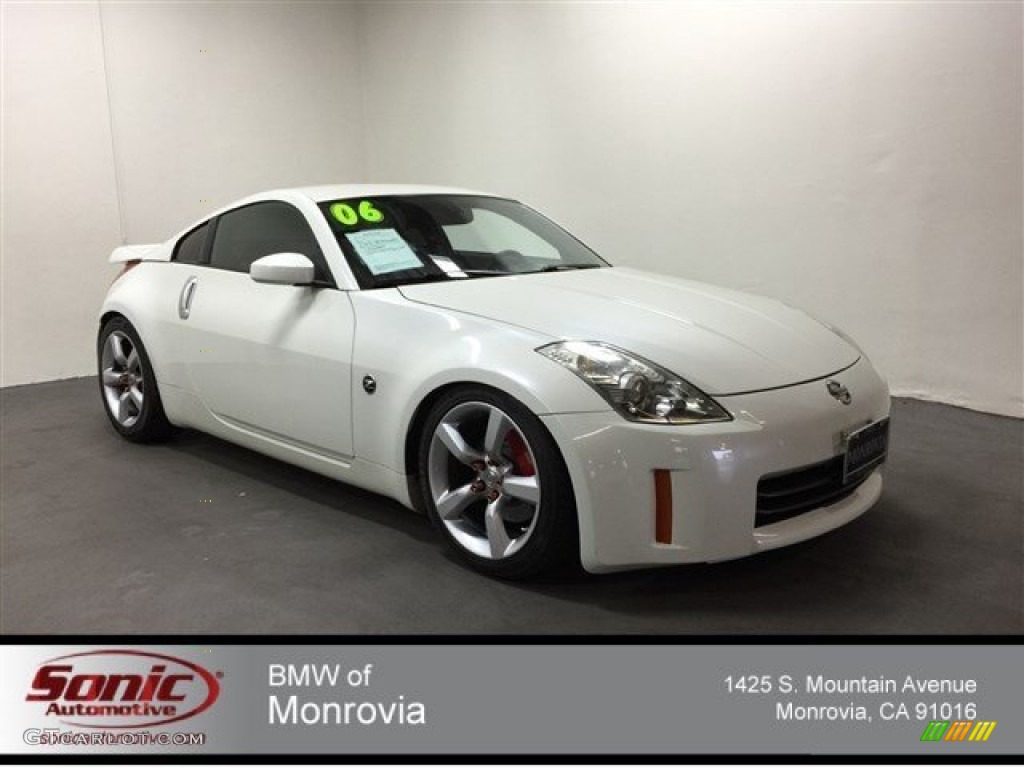2006 350Z Touring Coupe - Pikes Peak White Pearl / Carbon Black photo #1
