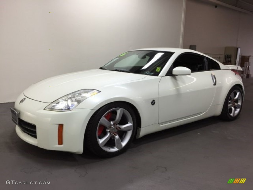 2006 350Z Touring Coupe - Pikes Peak White Pearl / Carbon Black photo #5