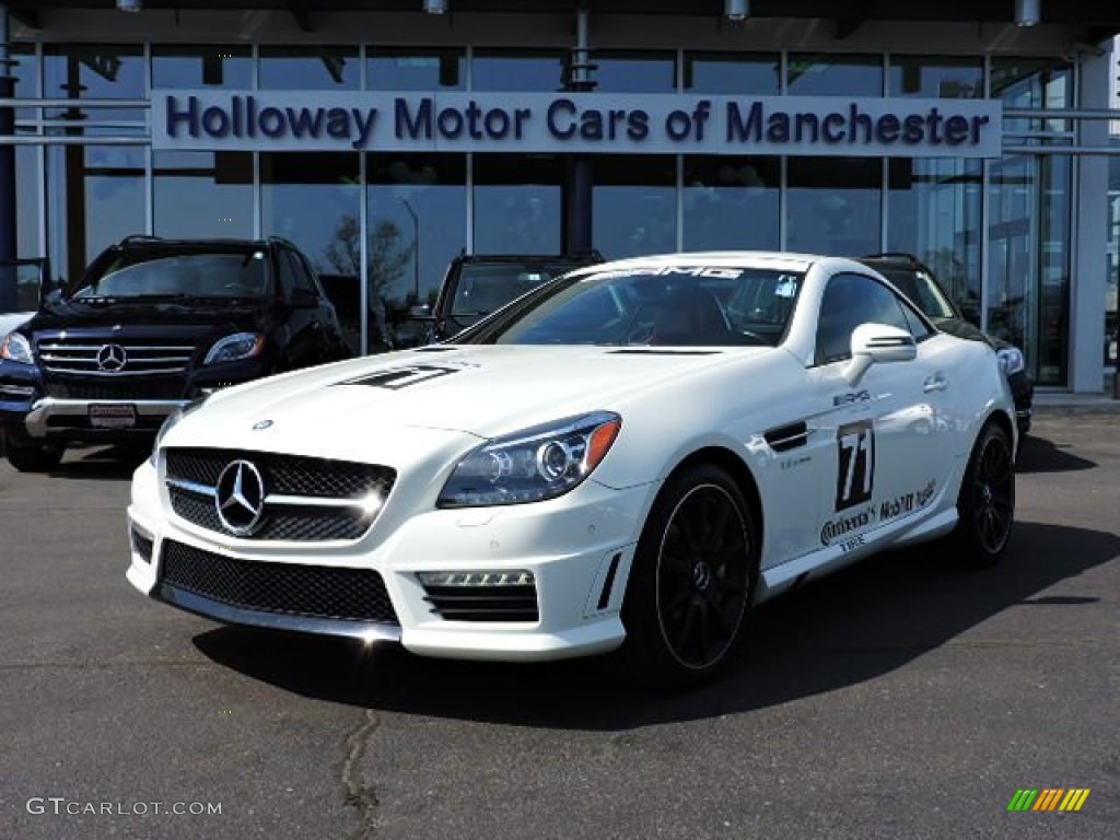 Arctic White Mercedes-Benz SLK