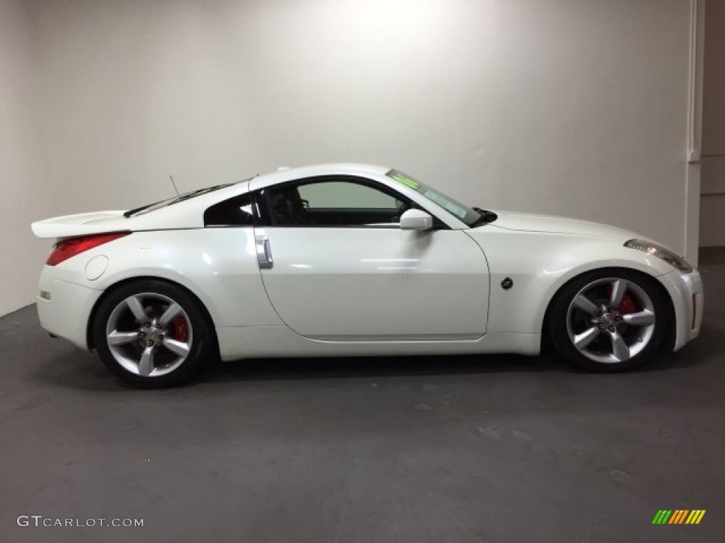 2006 350Z Touring Coupe - Pikes Peak White Pearl / Carbon Black photo #24