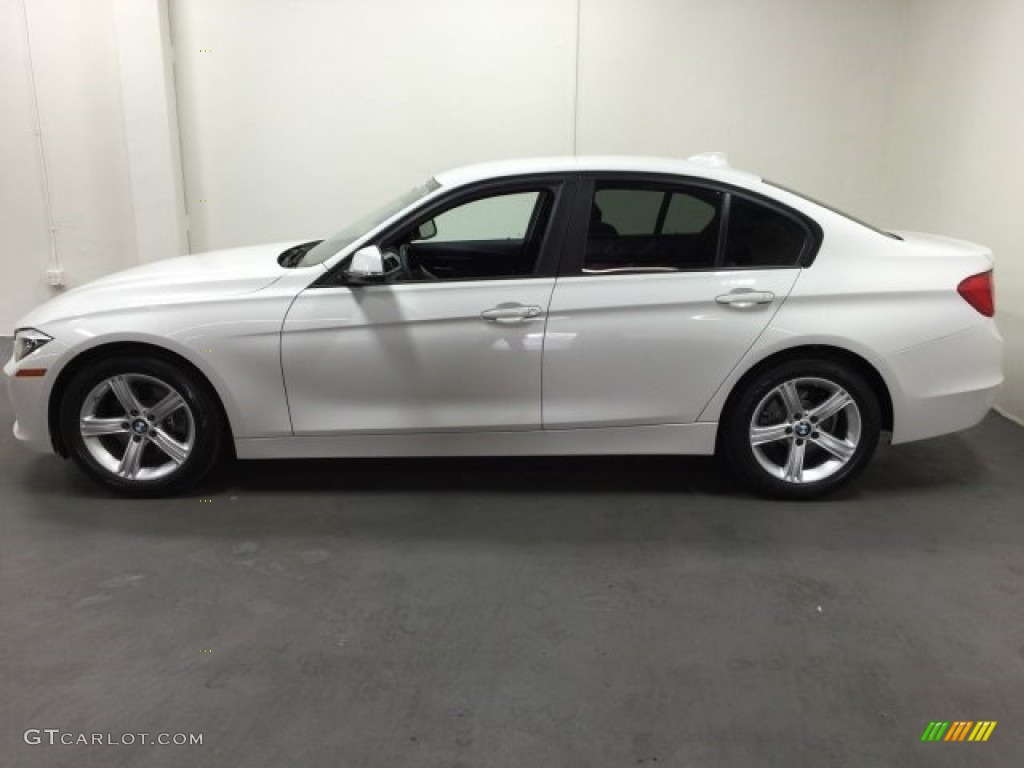 2013 3 Series 320i Sedan - Alpine White / Black photo #8